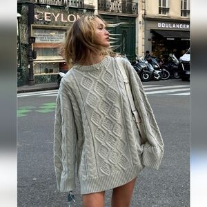 NWT Lioness  Gigi Knit Cloud Lioness Gray Cable Knit Sweater Medium